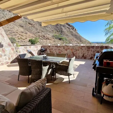 Amazing Cozy Hugo Tauro With Jacuzzi, Pool, Wi-fi Апартаменты