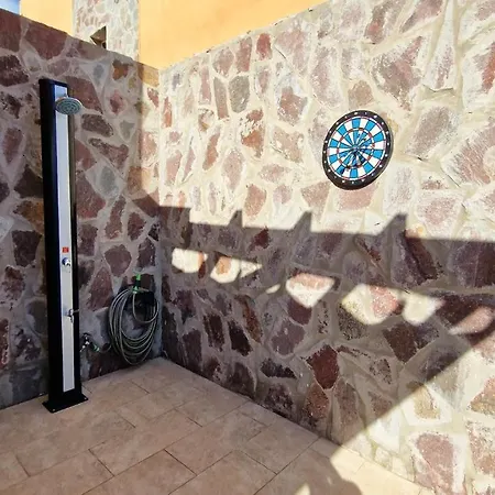 Amazing Cozy Hugo Tauro With Jacuzzi, Pool, Wi-fi Lejlighed