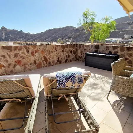 Amazing Cozy Hugo Tauro With Jacuzzi, Pool, Wi-fi Apartment