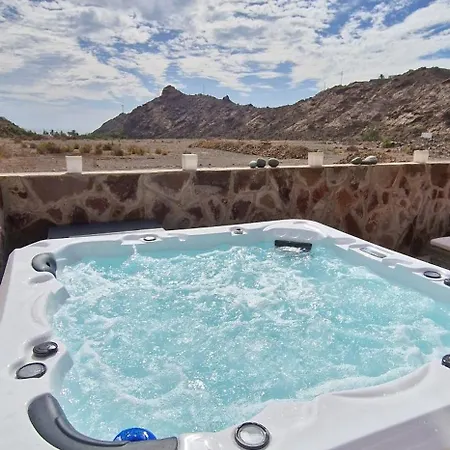 Apartment Amazing Cozy Hugo Tauro With Jacuzzi, Pool, Wi-fi Mogan