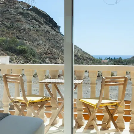 Amazing Cozy Hugo Tauro With Jacuzzi, Pool, Wi-fi Apartment *