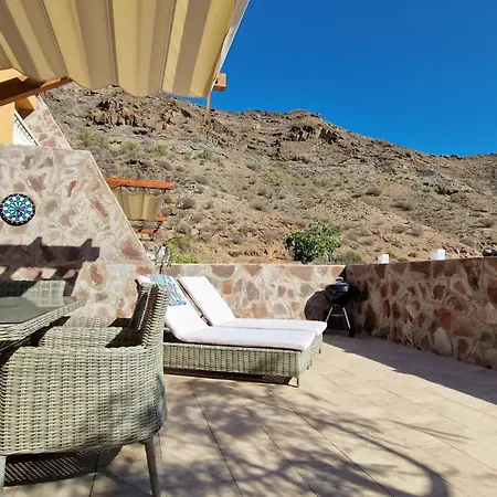 Amazing Cozy Hugo Tauro With Jacuzzi, Pool, Wi-fi Apartment *